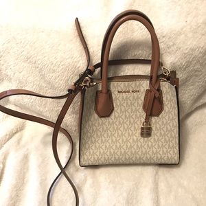 Michael Kors Mercel Med Vanilla Crossbody Satchel